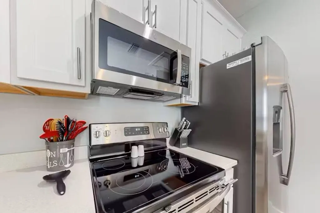 Romana Hideaway & Juliet Haven - New Listing! Pensacola Holiday home